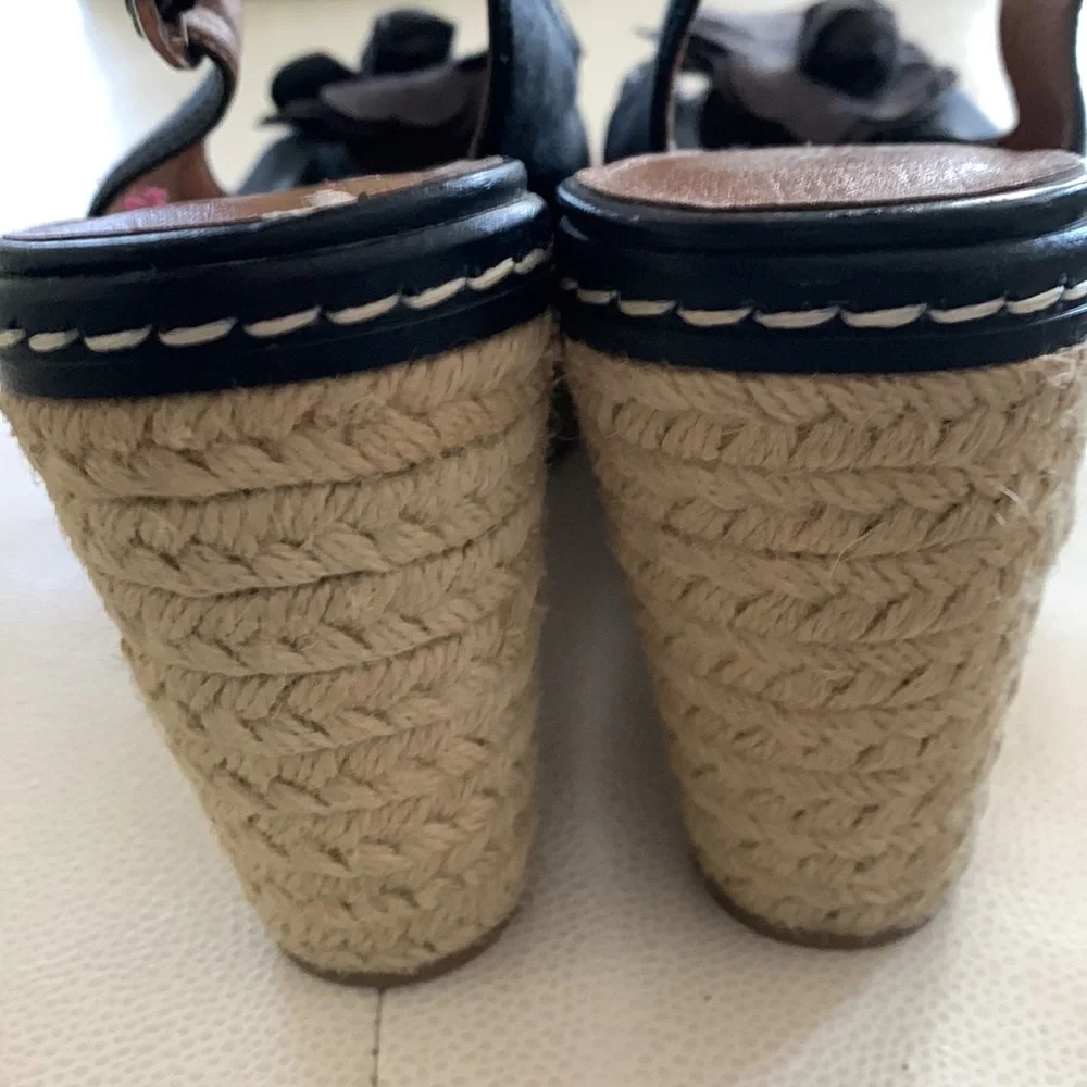 Franco Sarto Espadrilles 9 Navy Floral Feminine Wedges Stacked Heel Sandals
